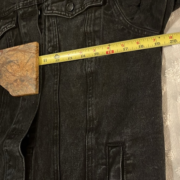 Black Denim Jean Distressed Trucker Jacket Sz L - Picture 7 of 8